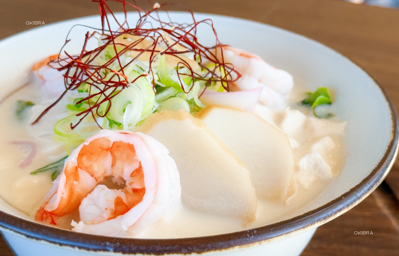 沖縄県今帰仁村古宇利島 KOURI 島厨房Kafuu 海の見えるカフェ