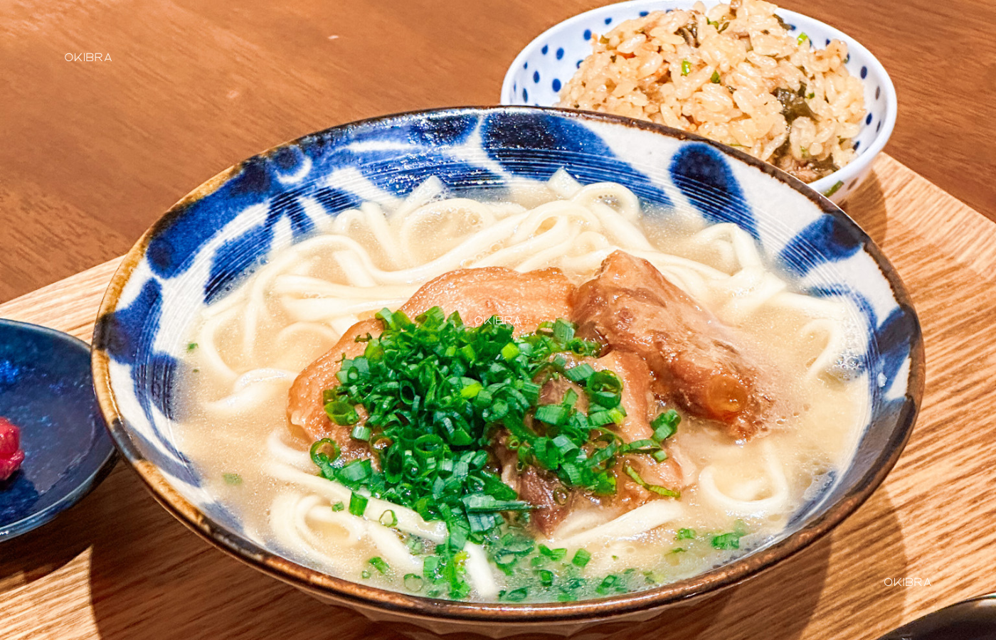 今帰仁いち藤/沖縄県今帰仁村 濃厚とんこつ出汁の沖縄そば専門店