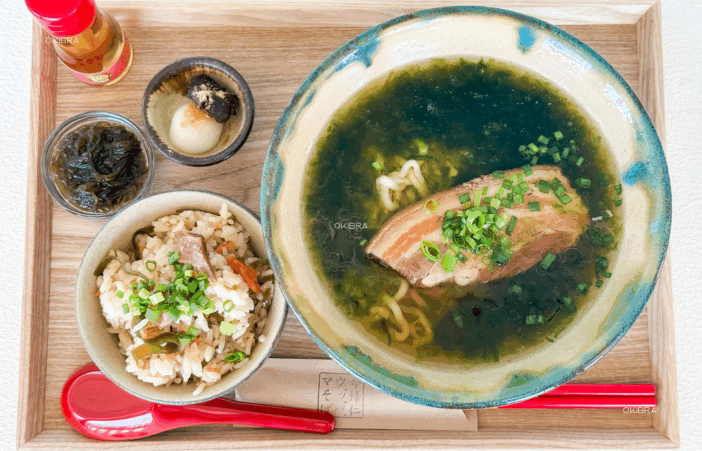 沖縄今帰仁村 今帰仁うっぱまそば うっぱまビーチ 沖縄そば ランチ
