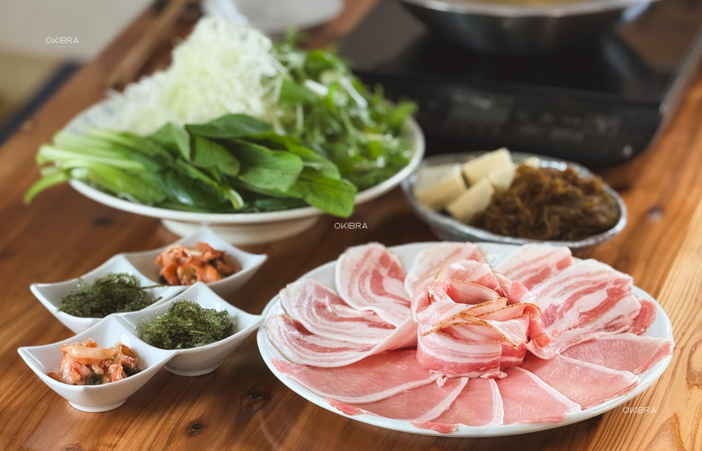 Chabu - Nago, Nago, Okinawa Agu shabu shabu shabu shabu, daging babi dengan kulit Makan malam di rumah tradisional Ryukyuan