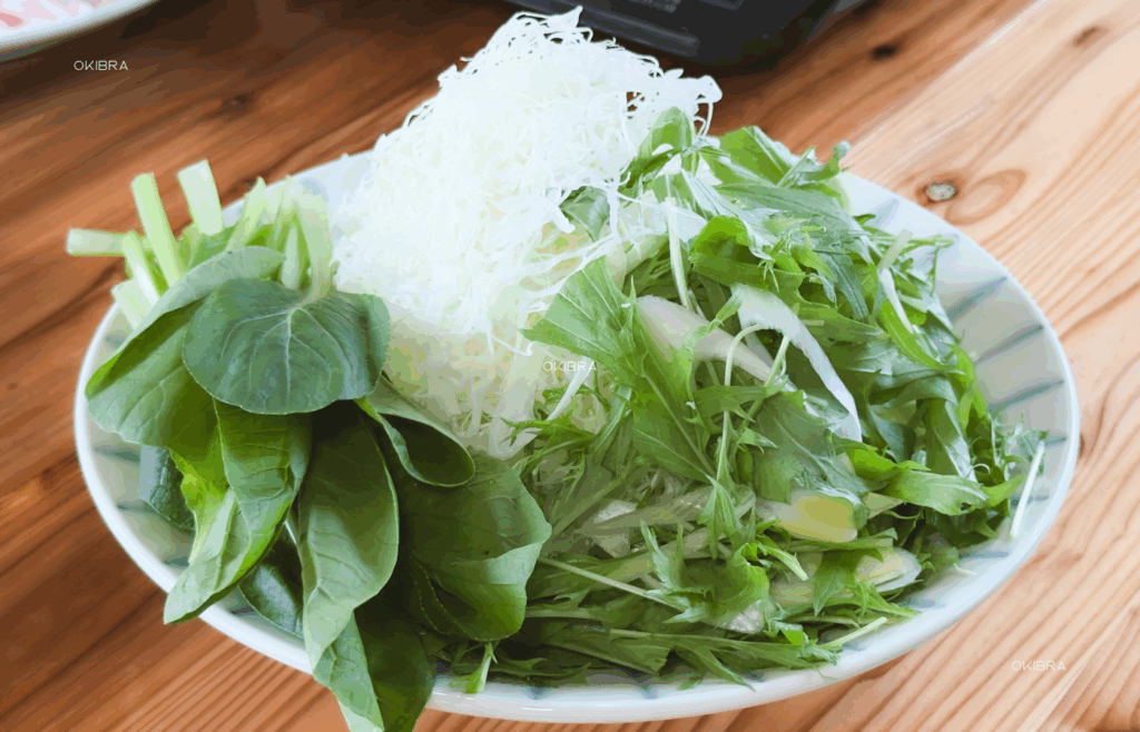 Chabu - Nago, Nago, Okinawa Agu shabu shabu shabu shabu, daging babi dengan kulit Makan malam di rumah tradisional Ryukyuan