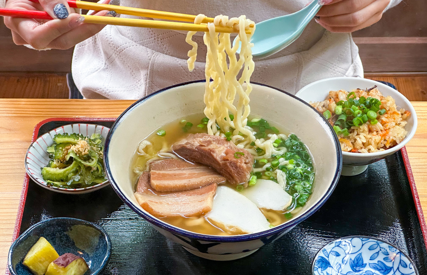 沖縄県本部町 伊豆味そば 沖縄そば