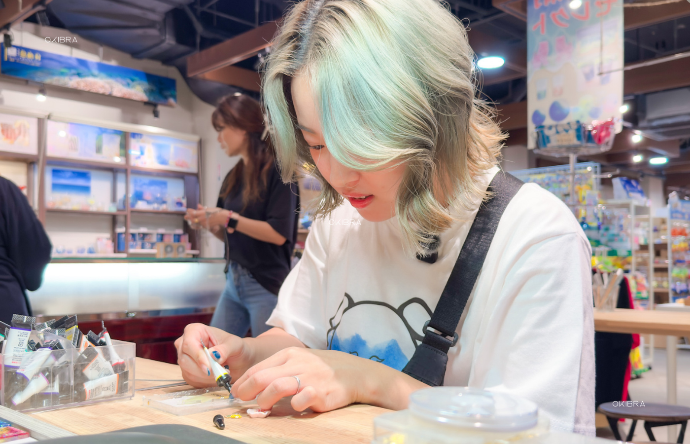 沖縄県恩納村 work studio kirara 手作り体験 レジンアート キーホルダー作り 真珠取り出し体験