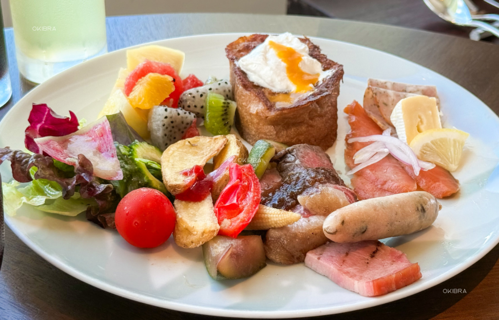 沖縄県恩納村 ANAインターコンチネンタル万座ビーチリゾート リゾートホテル オーシャンビュー クラブラウンジ 家族 子供