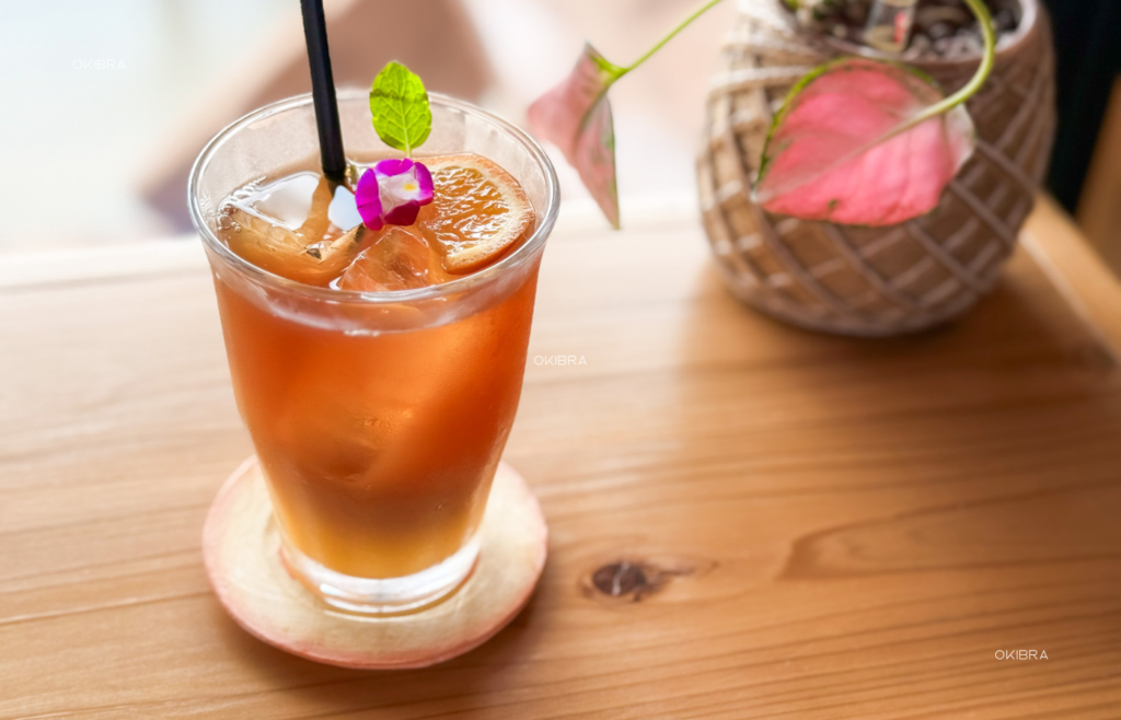 沖縄県今帰仁村 プティ・タ・プティ パンケーキ かき氷 海の見えるカフェ