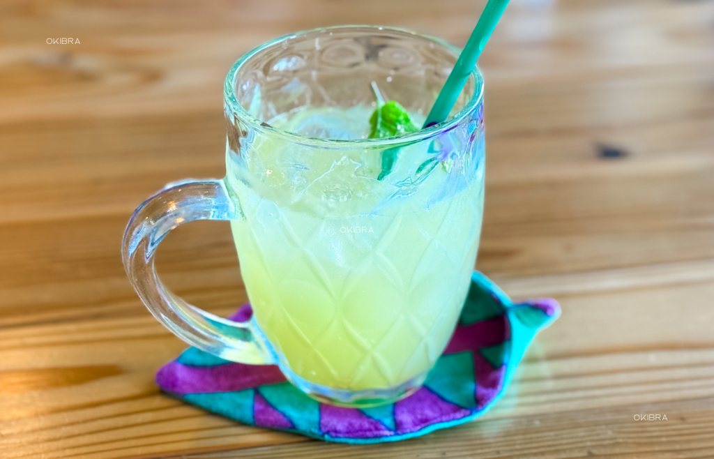 沖縄県今帰仁村 プティ・タ・プティ パンケーキ かき氷 海の見えるカフェ