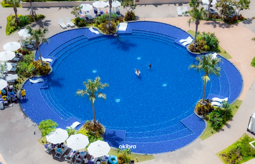 沖縄県読谷村 グランドメルキュール沖縄残波岬リゾート オールインクルーシブ 県内最大級プール 絶叫スライダー