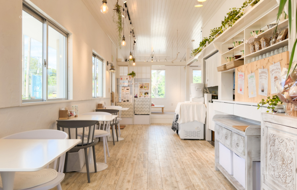 沖縄県今帰仁村 沖縄そばカフェととと 沖縄そば ポップコーン 座敷あり