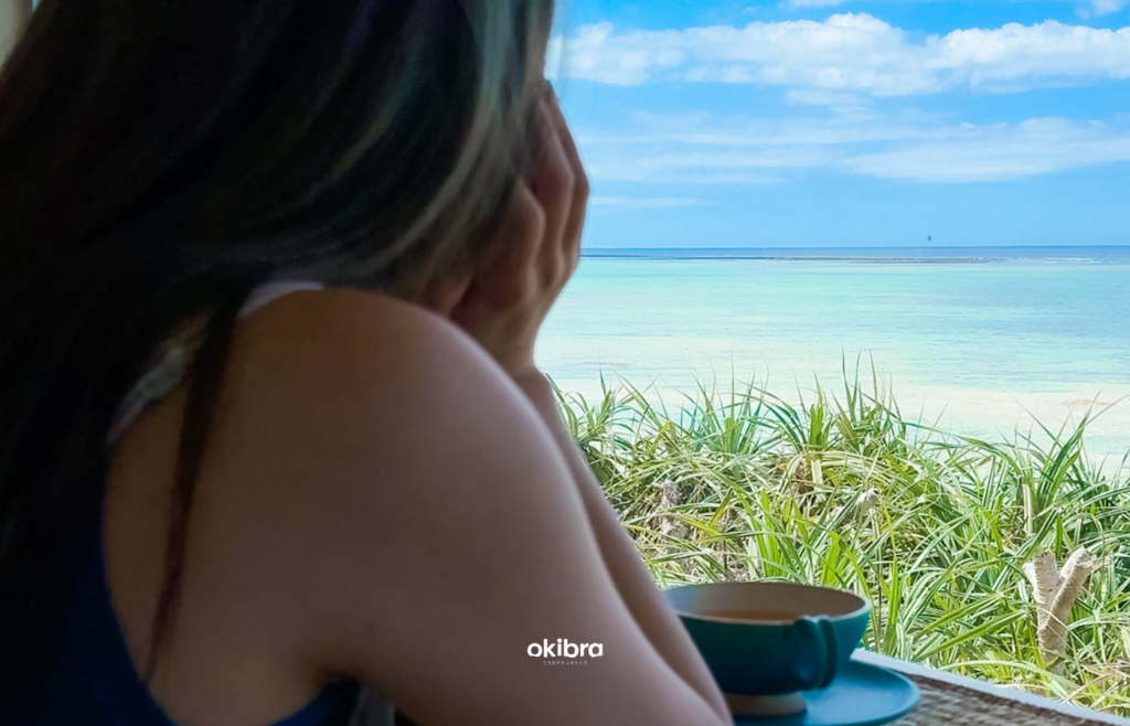 沖縄県今帰仁村 海辺の宿あまみく ティールーム やんばる紅茶 オーシャンビュー 予約必須