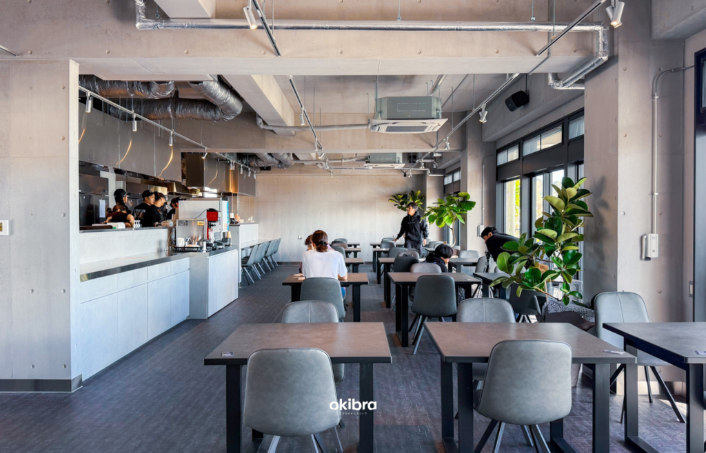 沖縄県金武町 Blue Entrance Kitchen イーストテラス店 タコス ボリューミー