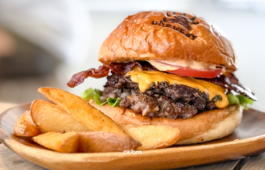 沖縄県うるま市 HARVEST HAMBURGER ハーベストハンバーガー うるマルシェ