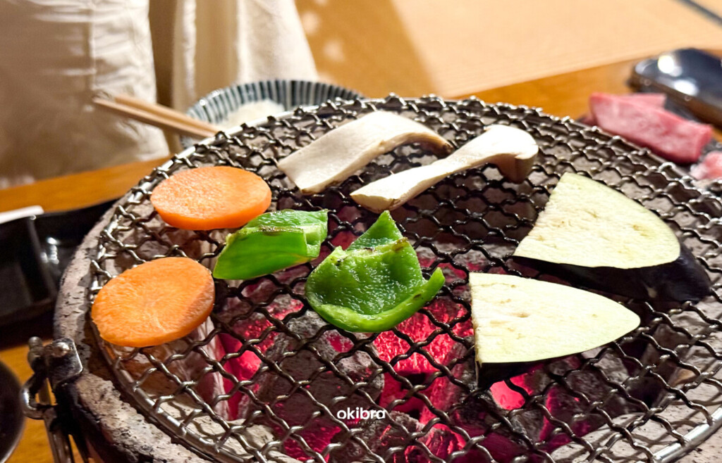 沖縄県今帰仁村 琉球古民家焼肉処うむい 焼肉 和牛 炭火 琉球古民家 フクギ並木