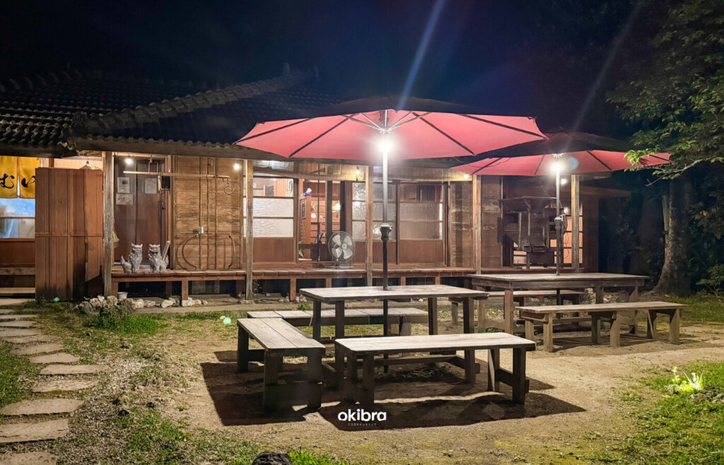 沖縄県今帰仁村 琉球古民家焼肉処うむい 焼肉 和牛 炭火 琉球古民家 フクギ並木