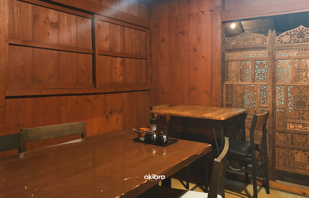 沖縄県今帰仁村 琉球古民家焼肉処うむい 焼肉 和牛 炭火 琉球古民家 フクギ並木